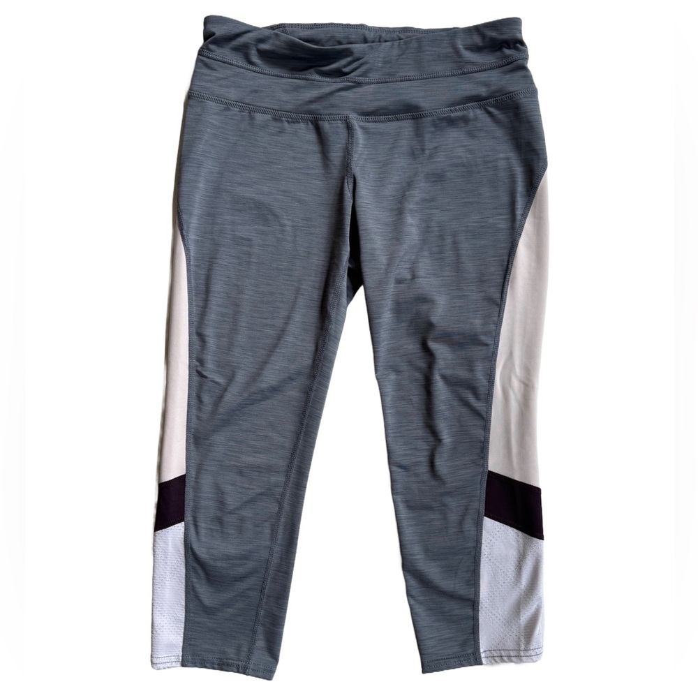 Tangerine Gray and White Athletic Cropped Leggings